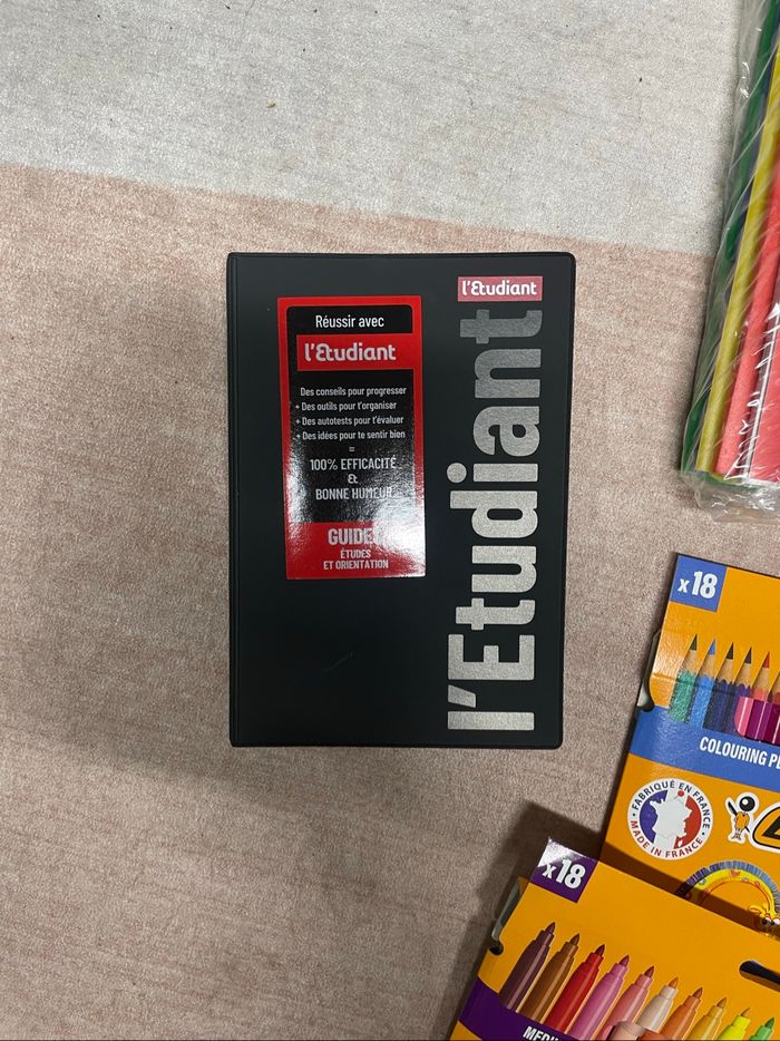 Lot de fournitures scolaires - photo numéro 3