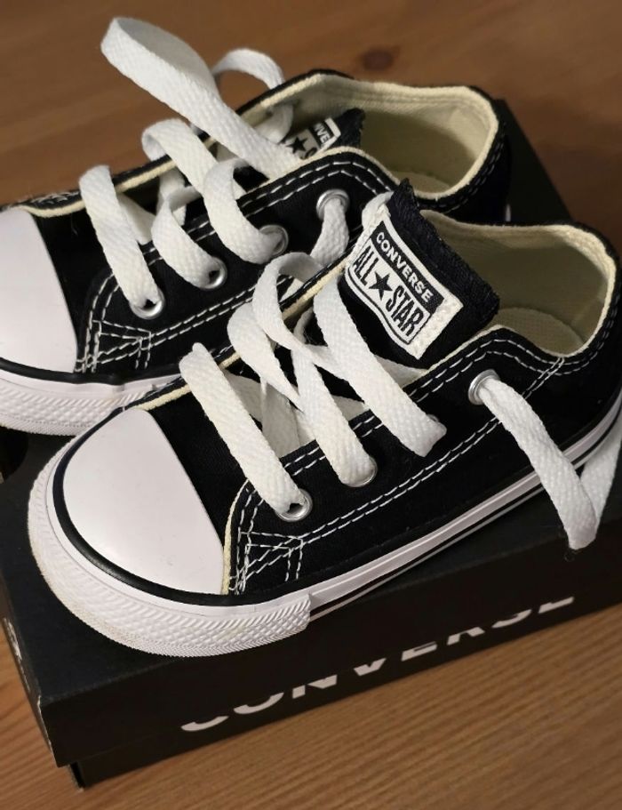 🤩superbes  Baskets CONVERSES ALL STAR  Pointure 22 unisex (mises 1h)!!🥰🤩 - photo numéro 2
