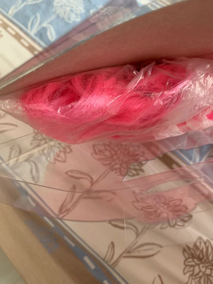 Perruque rose fluo - photo numéro 3