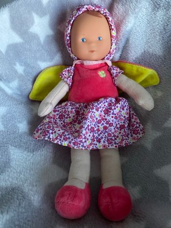 Doudou poupée corolle 