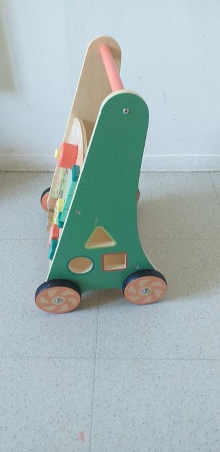 Chariot de marche en bois - photo numéro 3