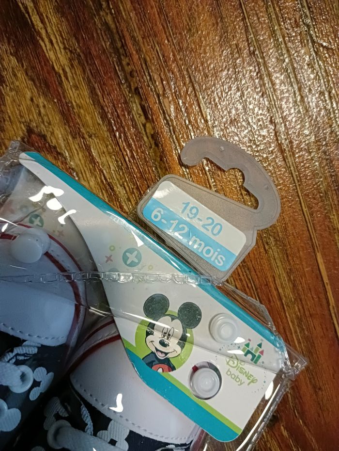 2 paires de baskets bébé DISNEY et AIRNESS taille 19 / 20   - 6 /12 mois NEUF - photo numéro 10