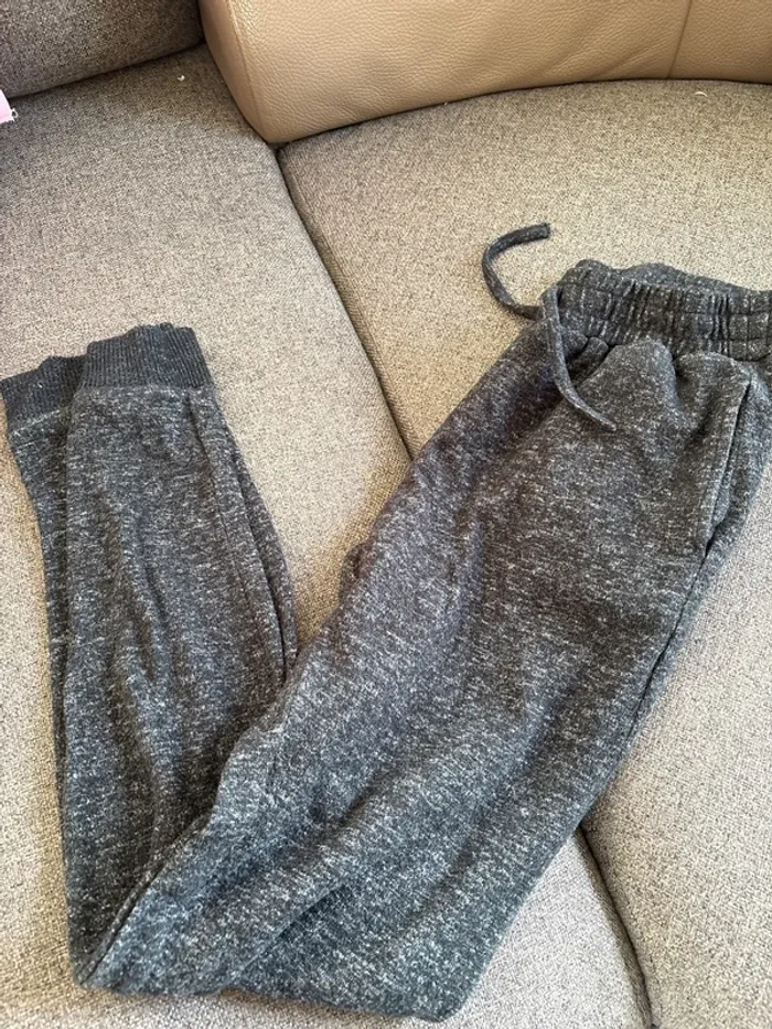 Jogging gris foncé enfant 12 Kiabi