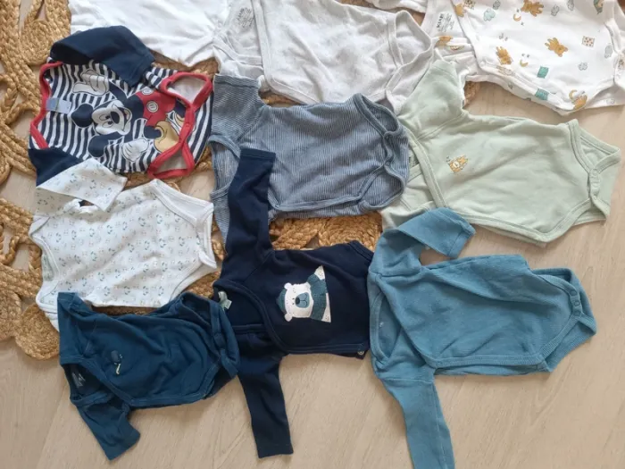 Lot de 15 bodies 3 mois garçon - photo numéro 4