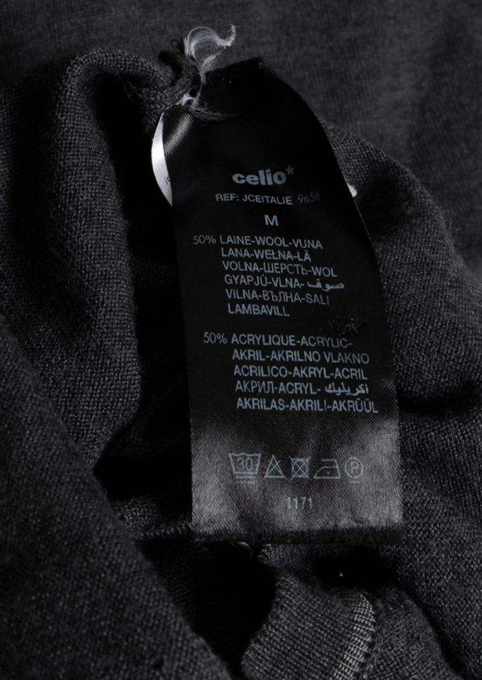 Gilet gris foncé 50%laine • wool grey cardigan Celio – Taille M – Fil italien - photo numéro 6