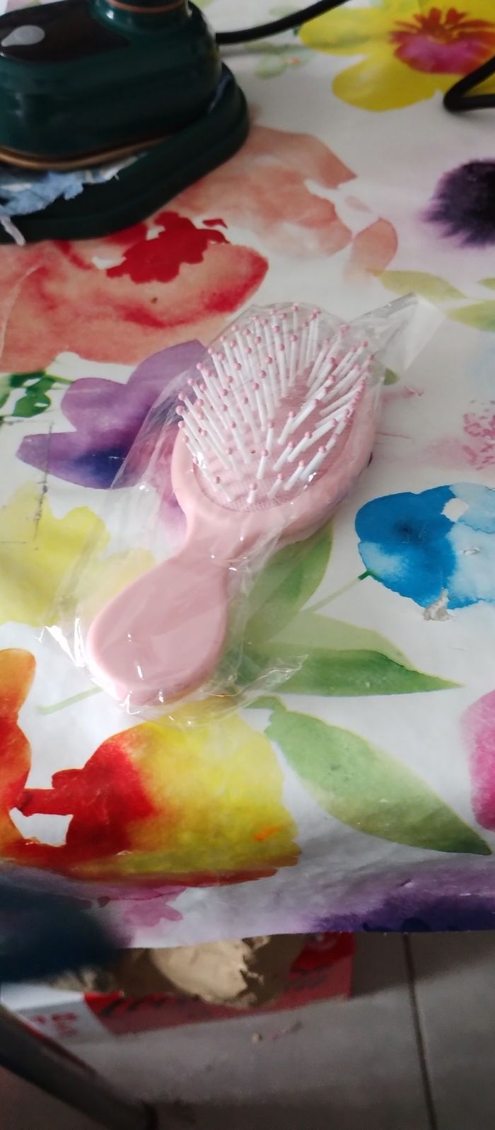 Petit brosse rose neuf