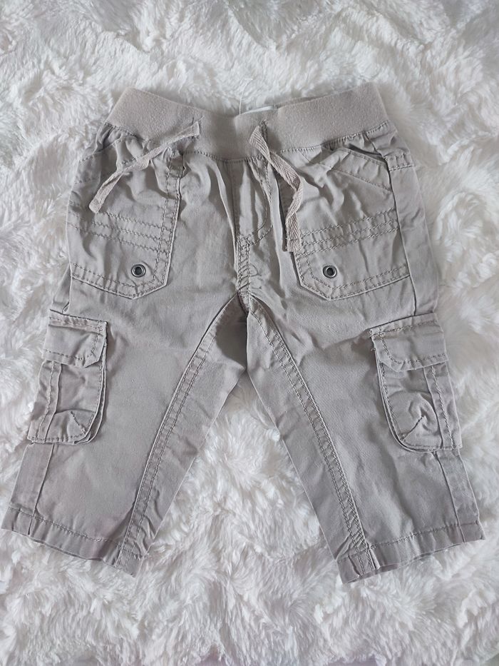 Pantalon cargo beige Vertbaudet taille 12 mois