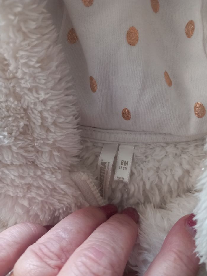 Veste chaude avec capuche - photo numéro 3