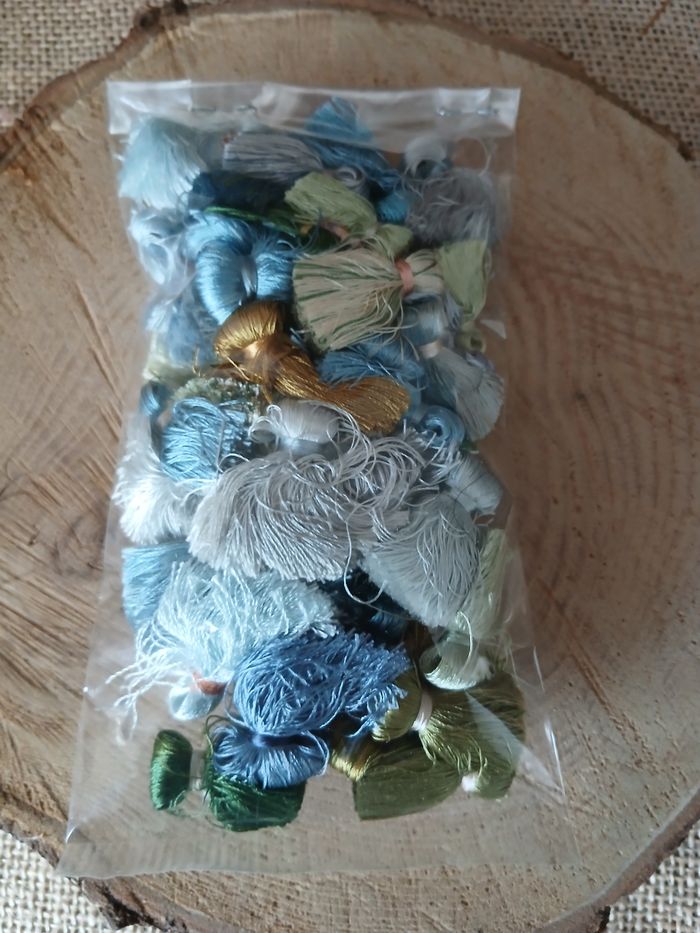 Lot de 50 glands pompons bleu vert - photo numéro 4