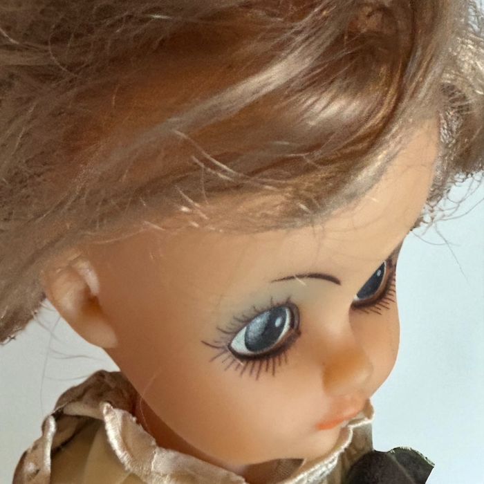 Grande poupée Bella ancienne, produite en France 197, 55 cm de hauteur - photo numéro 4