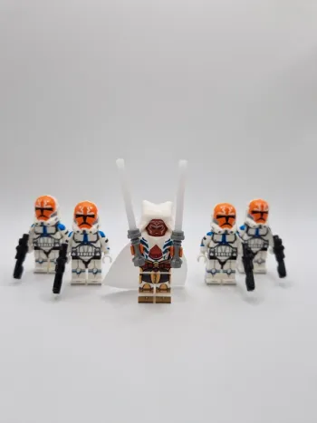 Figurines type lego Jedi Ashoka avec 4 clones de la légion d'Ashoka star wars