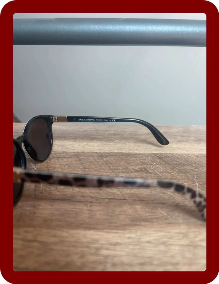 Lunette de soleil Dolce&Gabanna logo doré et motif jaguar/panthère - photo numéro 4