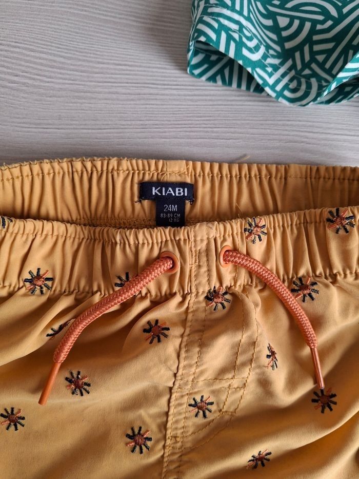 Lot plage garçon  anti-UV short et accessoires  2 ans - photo numéro 3