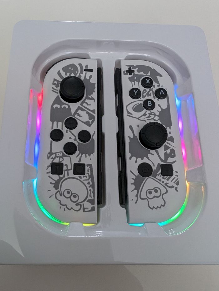 Manettes + support de charge pour manettes switch - photo numéro 3