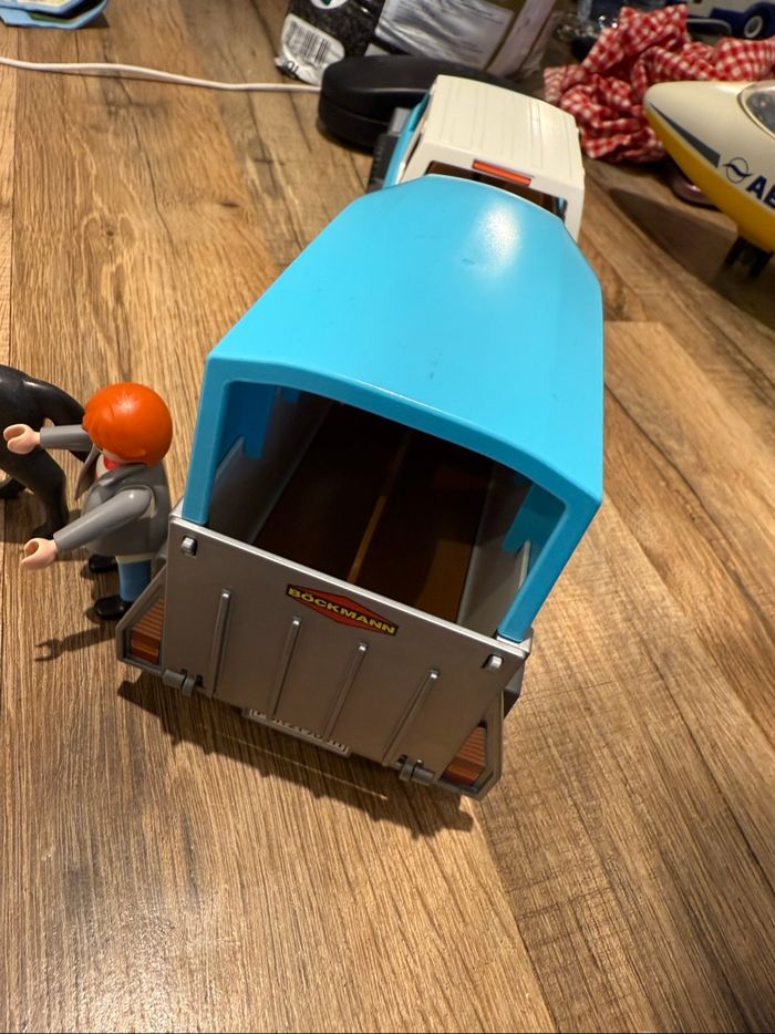 Playmobil van chevaux voiture - photo numéro 3