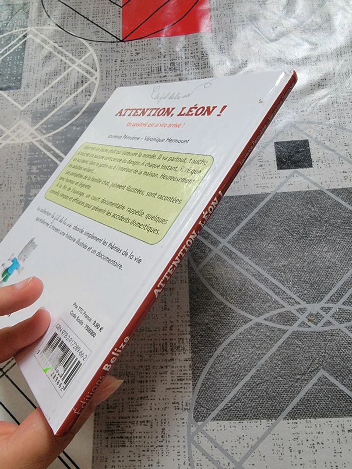 Attention, Léon - photo numéro 2