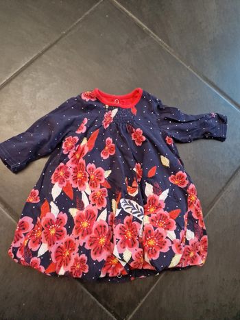 robe taille 6mois.
