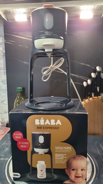Chauffe biberon/ préparateur biberon beaba