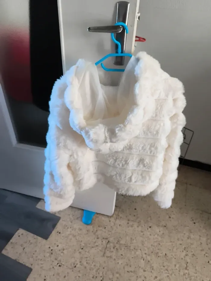 Blouson fausse fourrure - photo numéro 4