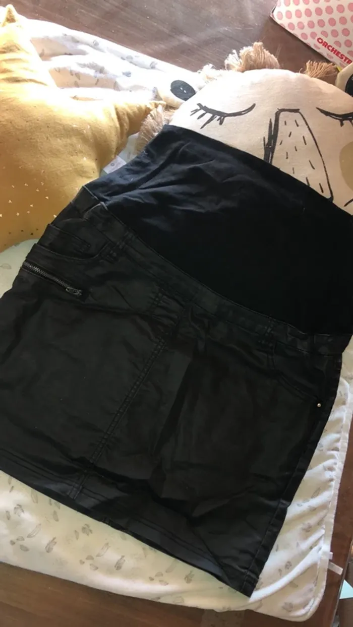 Jupe similicuir de grossesse taille 34 Premaman
