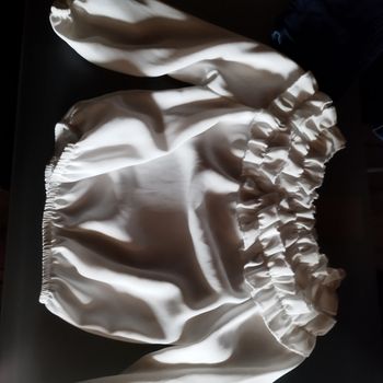 Blouse froufrous