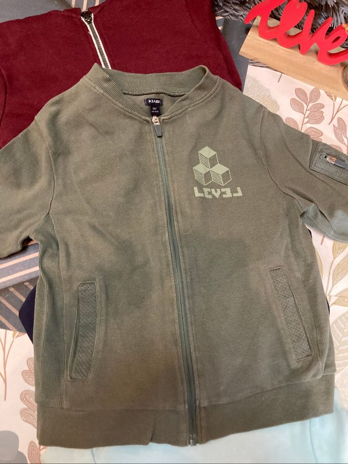 Lot de 5 pulls / gilets zipés 8 ans - photo numéro 5