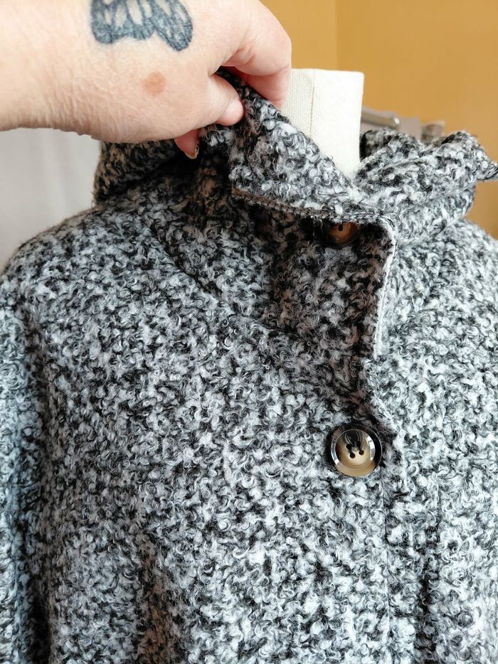 Très jolie veste à capuche en laine bouillie femme T U - photo numéro 4