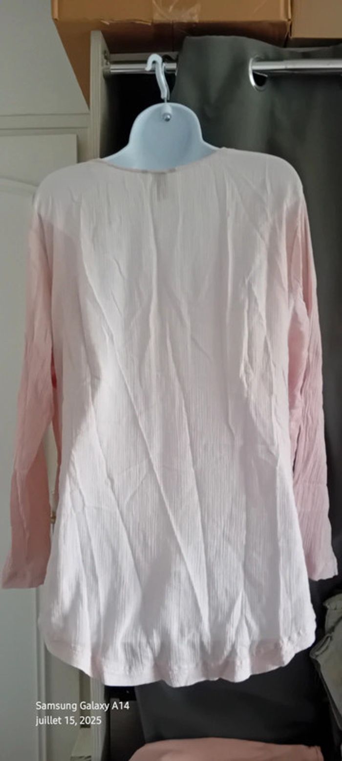 Blouse longue légère col V avec broderies aspect plissé rose femme 48/50 h&m BB - photo numéro 5