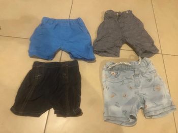 4 short taille 6 mois