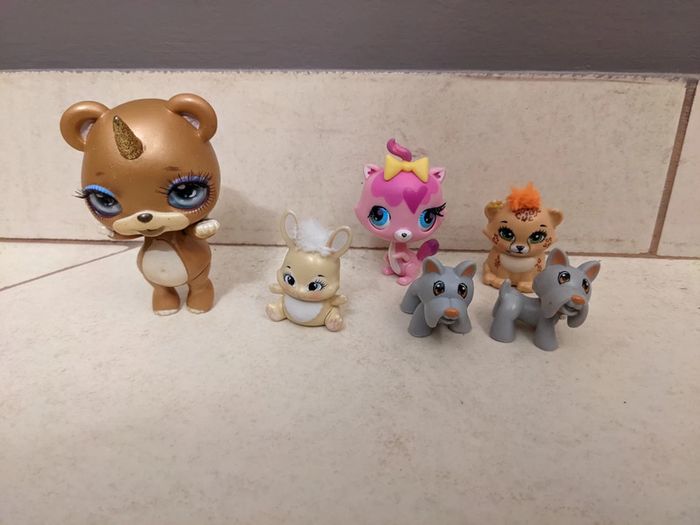 Lot 6 pet shop