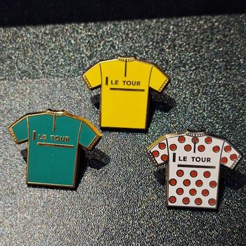 Le Tour de France pins Arthus Bertrand maillot jaune,vert..