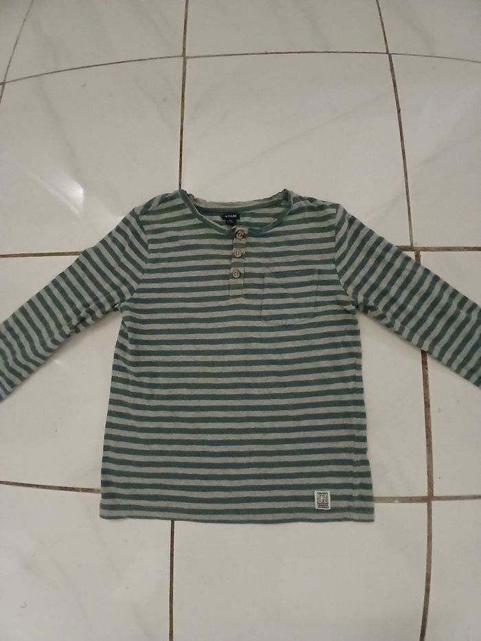 Pull fin en coton garcon taille 8 ans marque kiabi a rayure gris vert - photo numéro 5