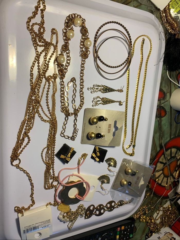 Gros lot bijoux couleur dorée ( lire descriptif) - photo numéro 7