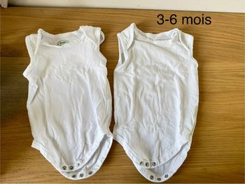 Lot de 2 bodies sans manches
