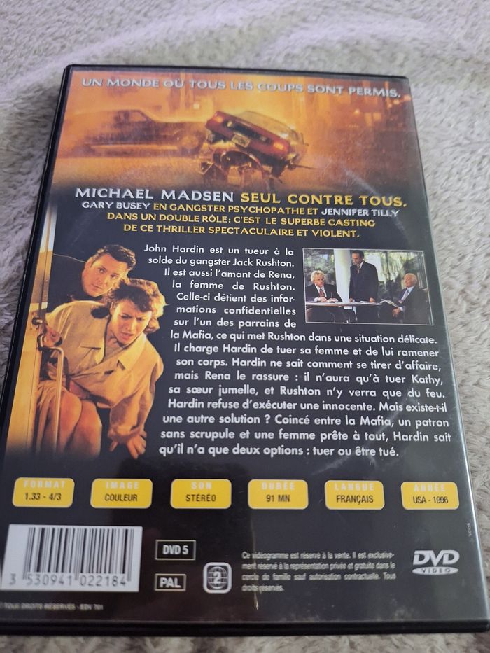 DVD Man with a gun - photo numéro 2