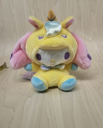 Petite peluche Sanrio My Melody Licorne jaune