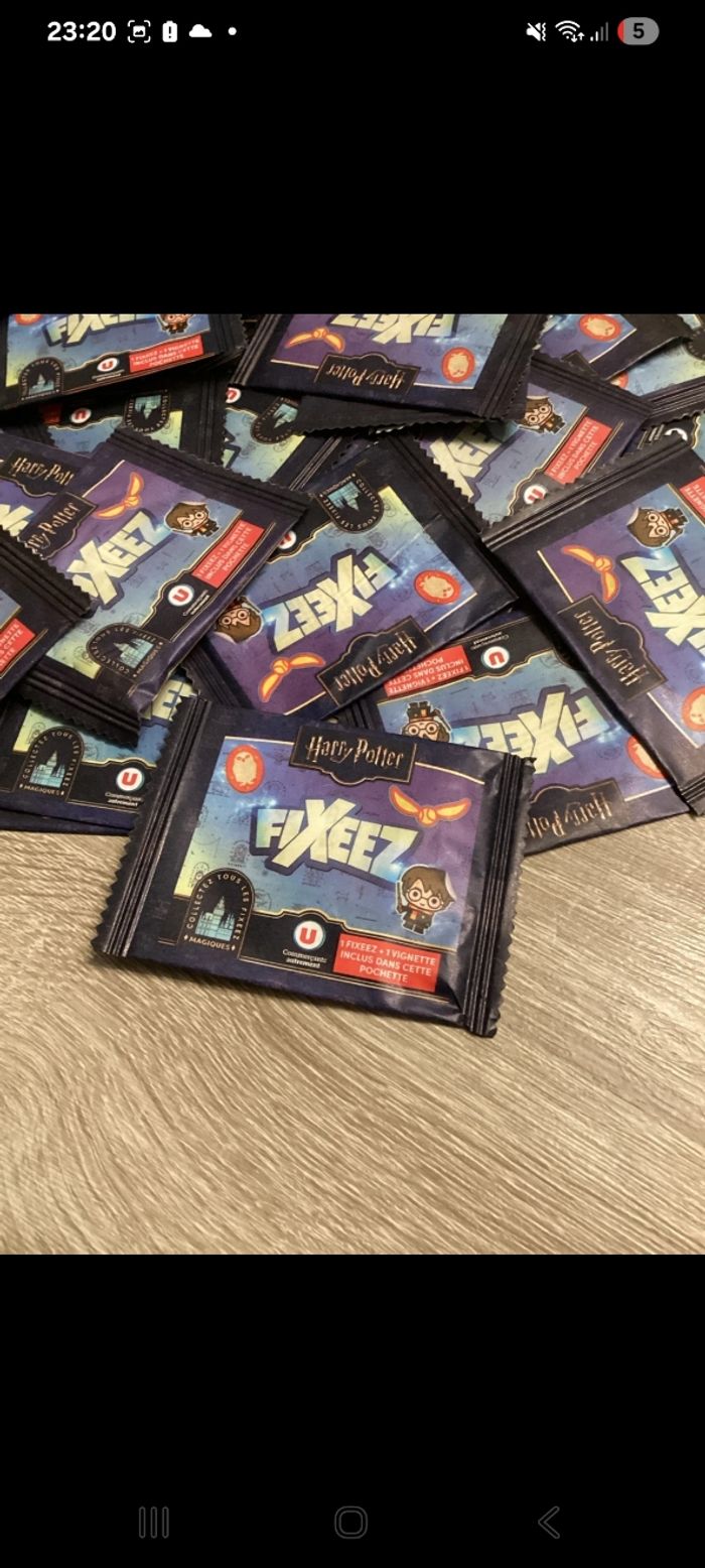 50 pochette fixeez Harry Potter Super U 2025 neuf - photo numéro 2