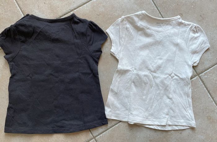 Lot de 2 t-shirts manches courtes 12 mois - photo numéro 2
