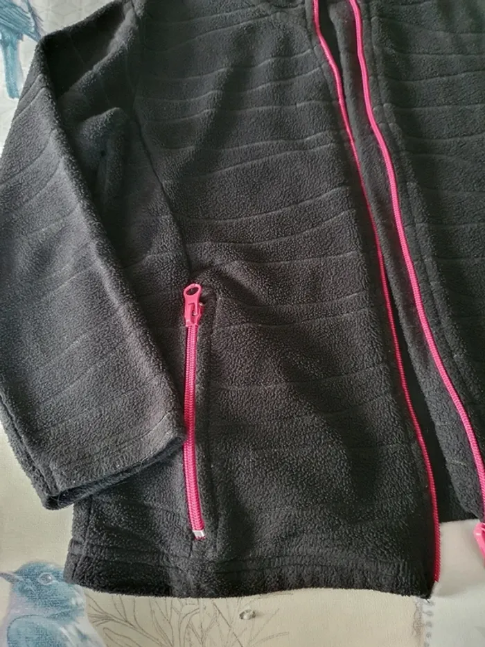 Veste polaire 6 ans. - photo numéro 2