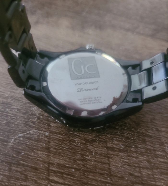 Montre guess - photo numéro 3