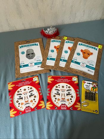 Lot déguisement / accessoires enfants neuf