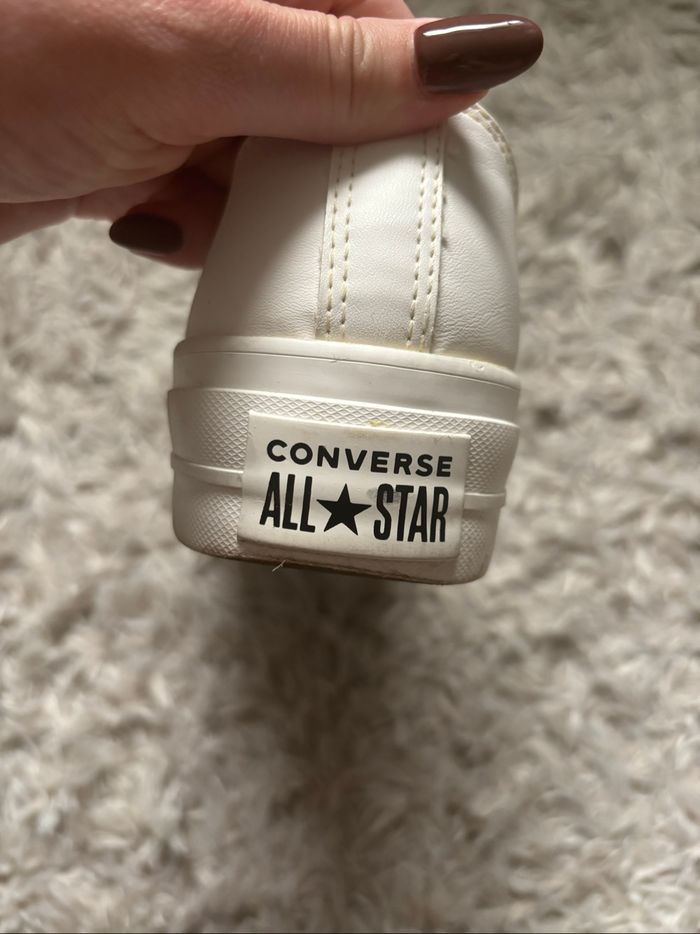 Converse blanche basse similicuir - photo numéro 9
