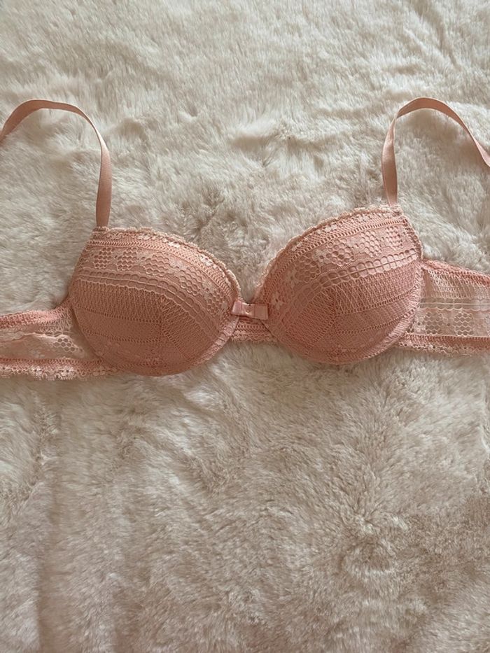 Soutien gorge rose clair - photo numéro 2