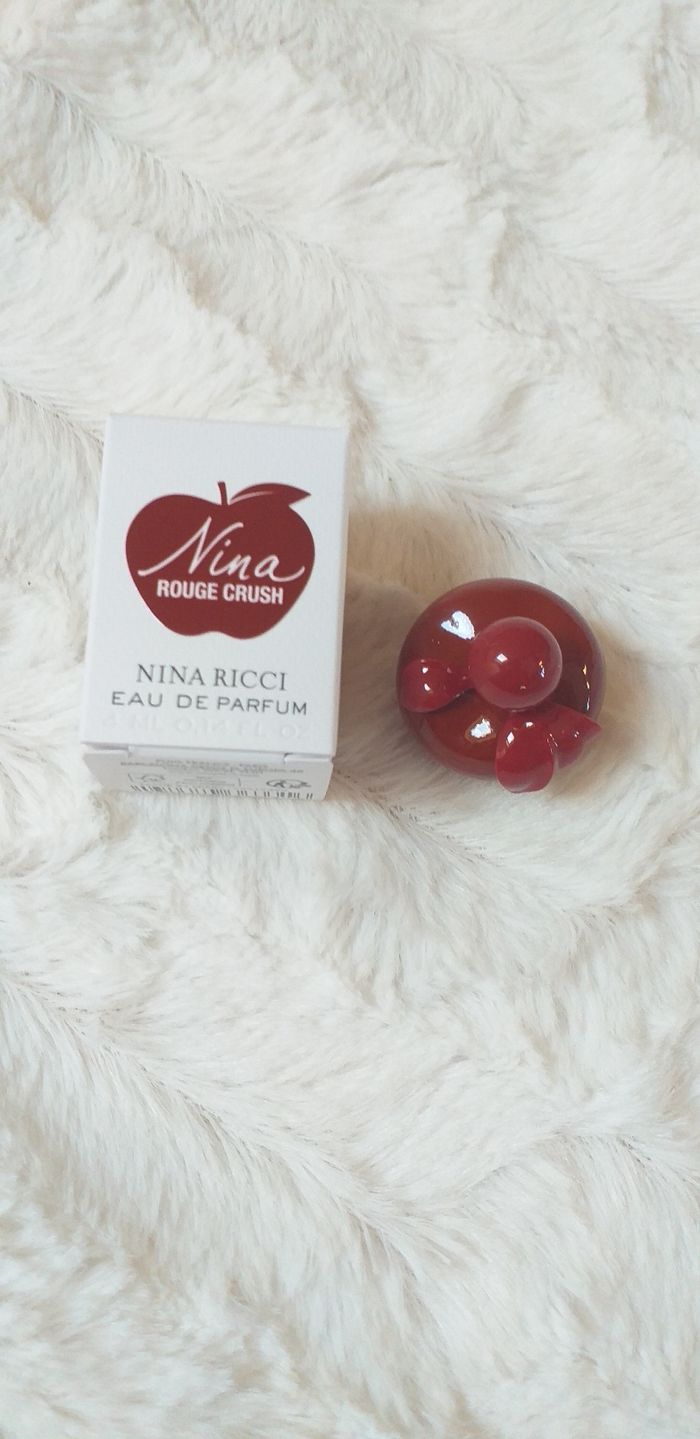 Nina rouge Crush miniature - photo numéro 3
