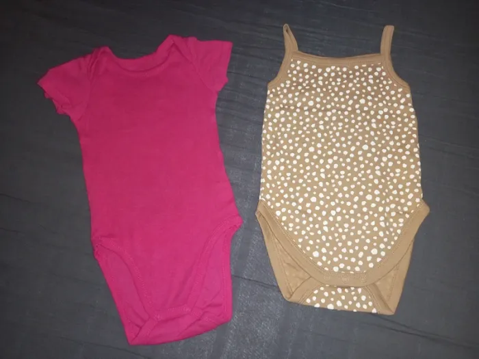 Lot body 9 mois