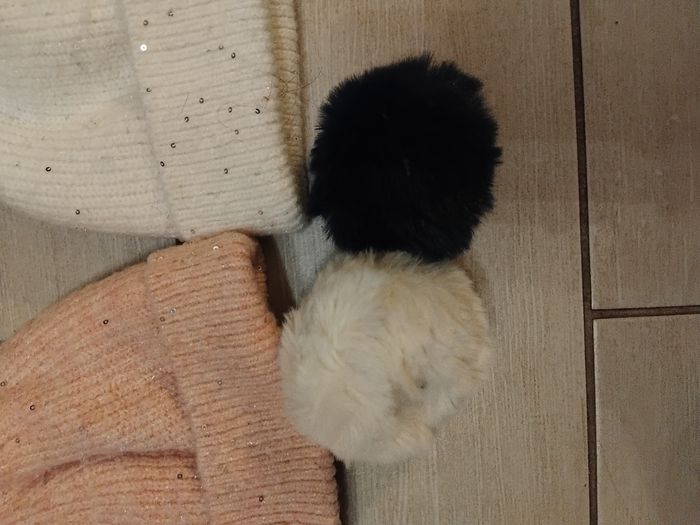 Lot Bonnet fille taille 55 - photo numéro 3