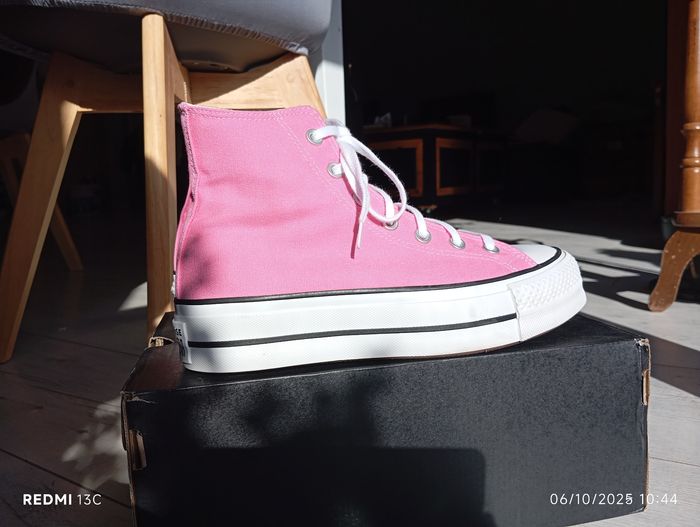 Converse rose - photo numéro 2
