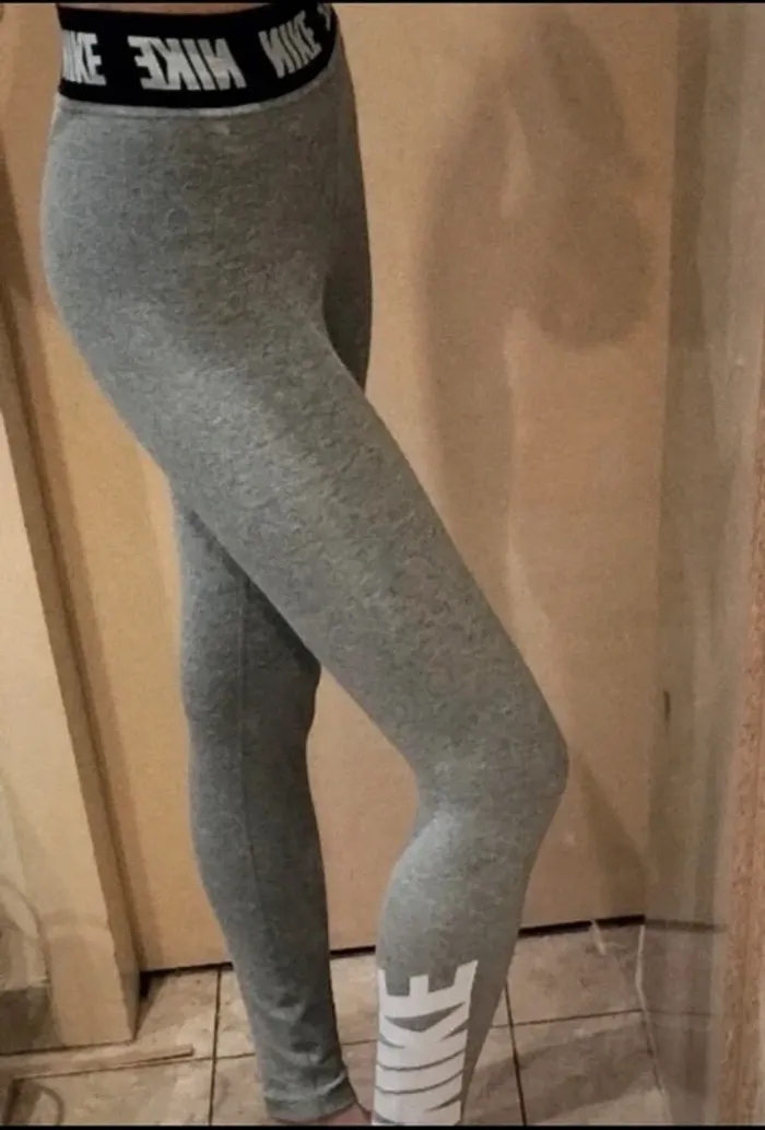 Legging "Nike" gris neuf