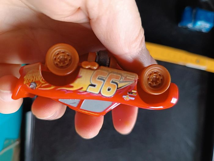 Voiture cars flash mc Queen - photo numéro 3