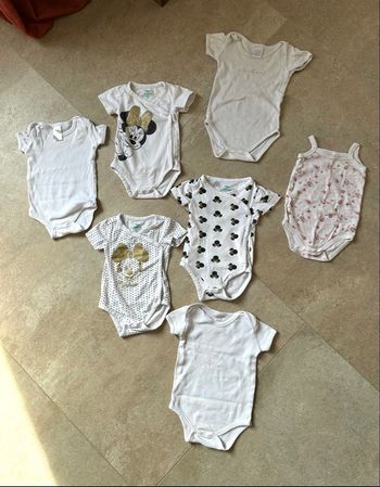 Lot 7 body bébé fille 6 mois été 